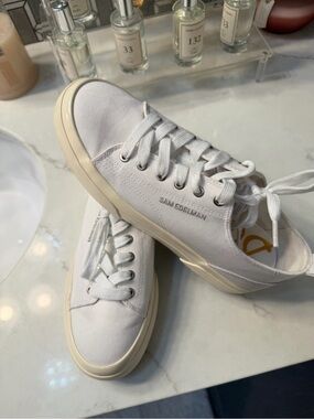 Sam Edelman White Canvas Low-Top Sneakers with Gold Logo